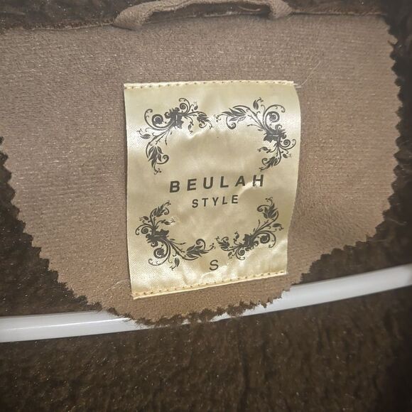 Beulah Brown and Tan Teddy Jacket with Plush Collar - Picture 2 of 7